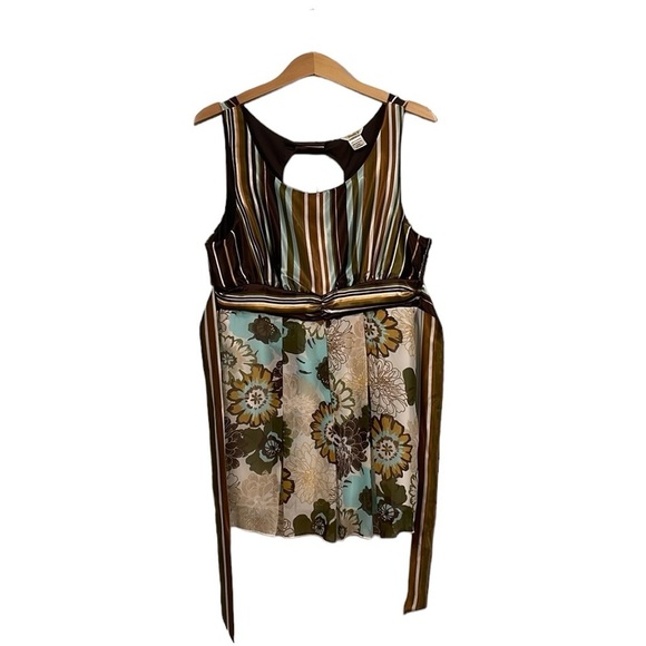 STUDIO Y WOMEN’S FLORAL SLEEVELESS BABYDOLL SATIN LOOK TOP OR DRESS SIZE LARGE - Picture 1 of 5